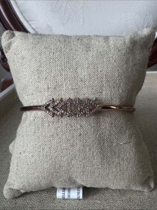 Stella & Dot Jewelry - Stella & Dot Rose Gold Pave Cuff